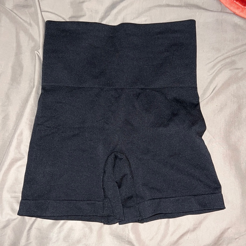 TUMMY LIFT AND BOOTY LIFT SHORTS